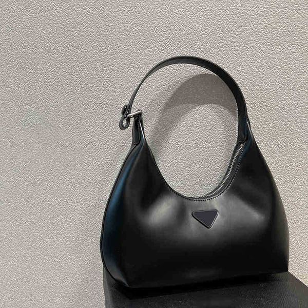 pbag triangle evening bags shoulder bags designer underarm bag women elegant handbags leather candy color purses letters printing 220831
pbag triangle evening bags shoulder bags designer underarm bag women elegant handbags leather candy color purses letters printing 220831