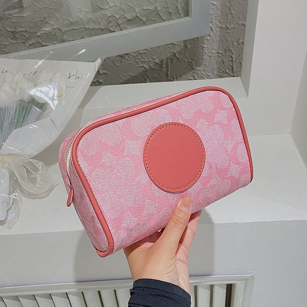 brand 23ss women's wallets winter plush grils letter embroidery fashion old pattern zipper wrist men bag 7327#
brand 23ss women's wallets winter plush grils letter embroidery fashion old pattern zipper wrist men bag 7327#