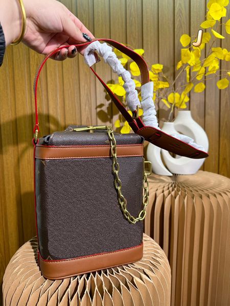 luxurys designers bags handbags women messenger handbag mini soft trunk chain bag monogramseclipse box shoulder crossbody bag
luxurys designers bags handbags women messenger handbag mini soft trunk chain bag monogramseclipse box shoulder crossbody bag
