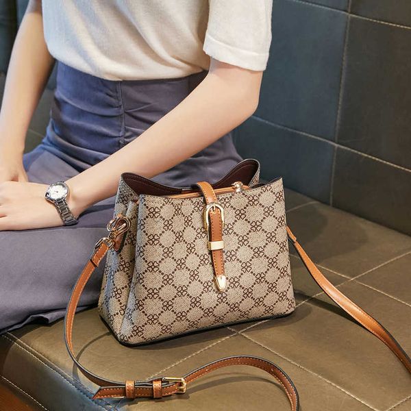 new 2023 fashion brand bags color women's large capacity bucket messenger fashionable shoulder bag designer handbags 60% off sale
new 2023 fashion brand bags color women's large capacity bucket messenger fashionable shoulder bag designer handbags 60% off sale