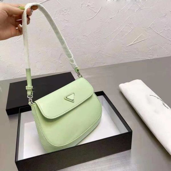 2022luxury designer bags cleo brushed leather mini bag flap closure with magnet shoulder handbag
2022luxury designer bags cleo brushed leather mini bag flap closure with magnet shoulder handbag