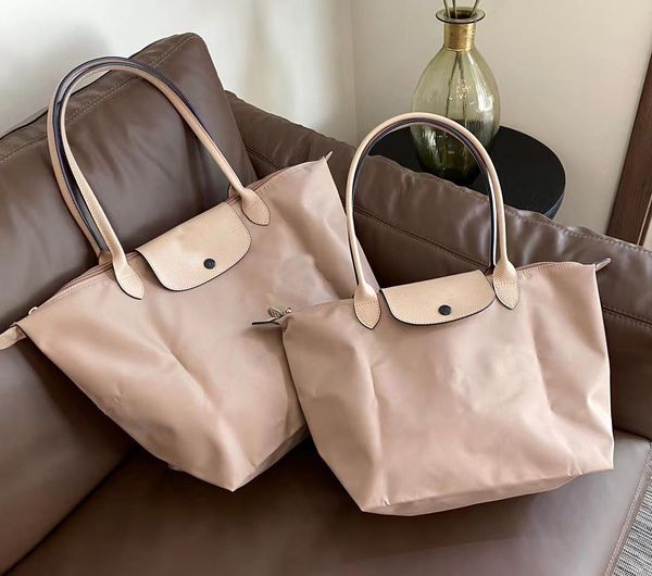 handbag women's totes fashion bags le pliages club 70 anniversary champion luxurys designers long handbag shoulder l2605619 a6
handbag women's totes fashion bags le pliages club 70 anniversary champion luxurys designers long handbag shoulder l2605619 a6