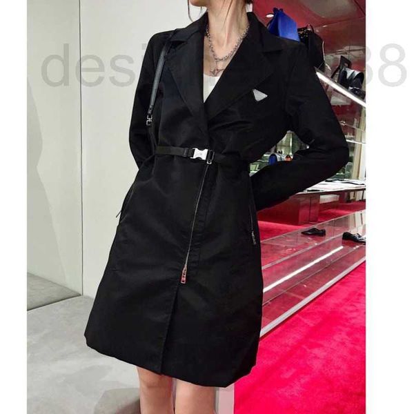women's trench coats designer high version women metal triangle embroidered long jacket pd jackets womens windbreaker with belt cardiga, Tan;black
women's trench coats designer high version women metal triangle embroidered long jacket pd jackets womens windbreaker with belt cardiga, Tan;black