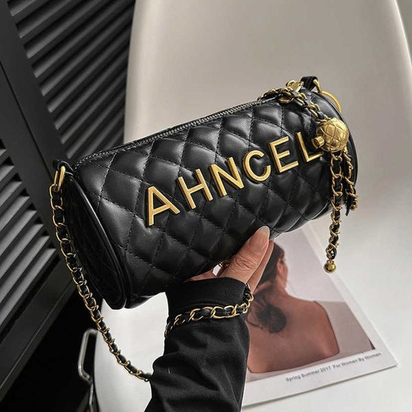 2023 fashion letters designer bags women's simple fashionable rhombus small single shoulder messenger chain cylinder bag women handbags
2023 fashion letters designer bags women's simple fashionable rhombus small single shoulder messenger chain cylinder bag women handbags