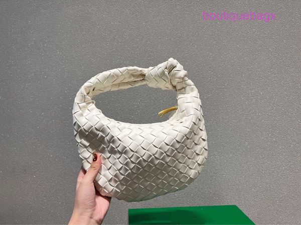 bottegsa genuine jodie bottegs bags online shop 2023 new mini woven knot cow horn dumplings cloud handbag one shoulder underarm girl
bottegsa genuine jodie bottegs bags online shop 2023 new mini woven knot cow horn dumplings cloud handbag one shoulder underarm girl