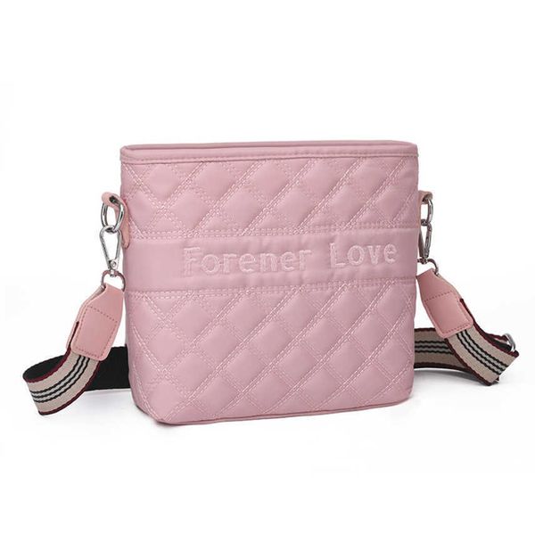 crossbody bags 2023 new fashion women's rhombus embroidery small square casual bucket single shoulder diagonal bag shoulder handbag 70%
crossbody bags 2023 new fashion women's rhombus embroidery small square casual bucket single shoulder diagonal bag shoulder handbag 70%