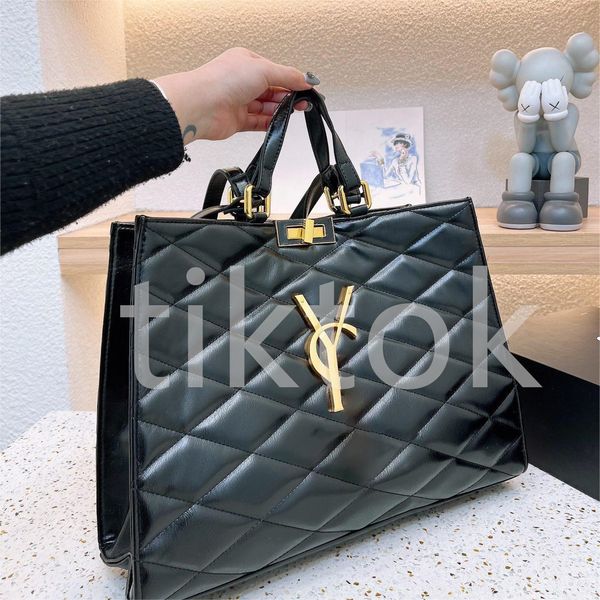 the tote bags handbag patent leather shopper designer wallets side closure large capacity handbags fashion ladies shoulder bag
the tote bags handbag patent leather shopper designer wallets side closure large capacity handbags fashion ladies shoulder bag