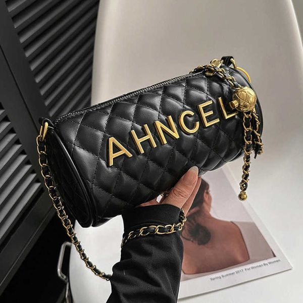 luxury designer 2023 new ladies bags women's simple fashionable rhombus small single shoulder messenger chain cylinder bag fashion cros
luxury designer 2023 new ladies bags women's simple fashionable rhombus small single shoulder messenger chain cylinder bag fashion cros