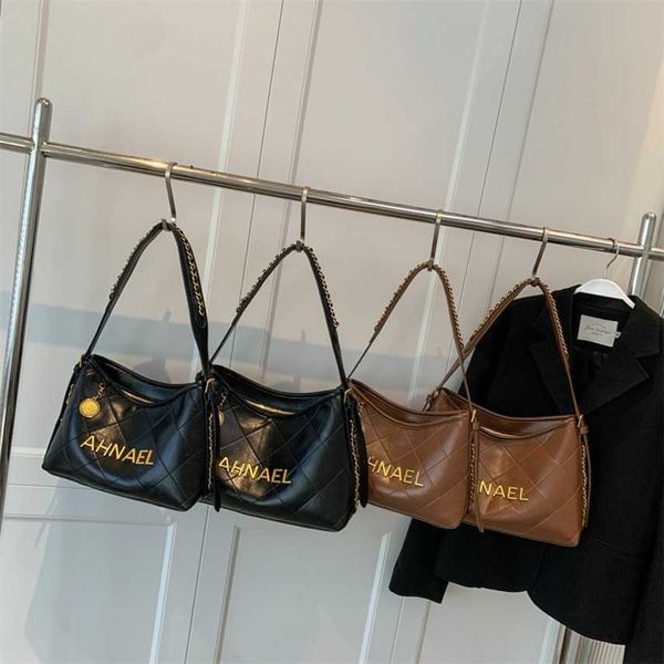 crossbody bags 2023 new fashion autumn winter women's simple single shoulder letter rhombus cross-body bag trend shoulder handbag 70% o
crossbody bags 2023 new fashion autumn winter women's simple single shoulder letter rhombus cross-body bag trend shoulder handbag 70% o