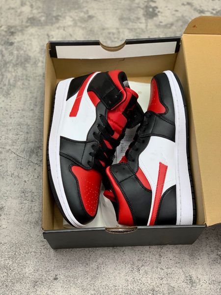 shop 2023 latest 1s bred toe basketball shoes 1 mid white black red girls boys outdoor designer sneakers
shop 2023 latest 1s bred toe basketball shoes 1 mid white black red girls boys outdoor designer sneakers