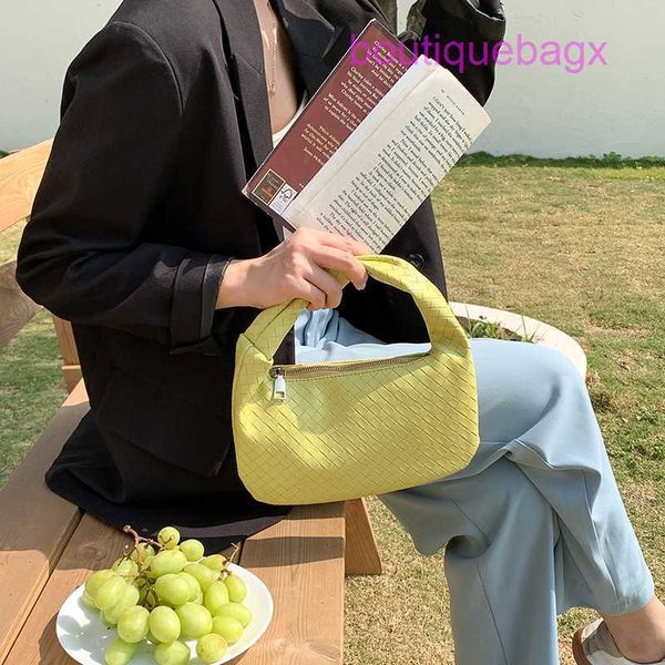 bottegsa genuine jodie bottegs bags online shop summer small fresh lingge pu bag women's 2023 new fashion simple horn handbag
bottegsa genuine jodie bottegs bags online shop summer small fresh lingge pu bag women's 2023 new fashion simple horn handbag