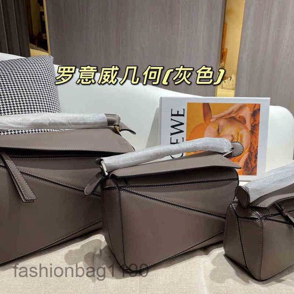 shoulder women woman bag loews shoulder leather large bags portable handbags capacity geometric 2023 designer female da single cowhide 5yxr
shoulder women woman bag loews shoulder leather large bags portable handbags capacity geometric 2023 designer female da single cowhide 5yxr