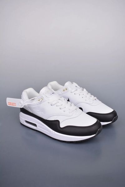 outdoor max running shoes 87 trainer 1 jewel white black designer shoe with original box
outdoor max running shoes 87 trainer 1 jewel white black designer shoe with original box