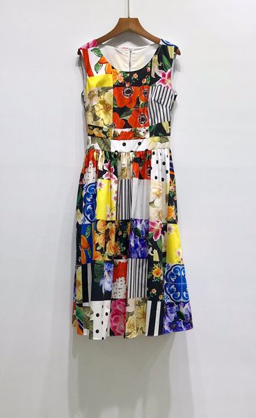23 new dress for early spring holiday with multiple printing and back zipper closure, Black;gray 
23 new dress for early spring holiday with multiple printing and back zipper closure, Black;gray