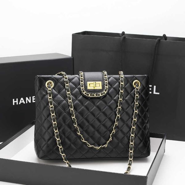 2023 new luxury fashion handbags korean spring large capacity rhombus chain tote single shoulder underarm handbag female shoulder tote bags
2023 new luxury fashion handbags korean spring large capacity rhombus chain tote single shoulder underarm handbag female shoulder tote bags