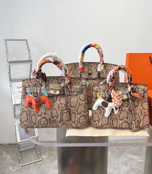23s handbag 5a designer bags large chain shoulder bag fashion women white wallet tote bags luxury ladies black bag
23s handbag 5a designer bags large chain shoulder bag fashion women white wallet tote bags luxury ladies black bag