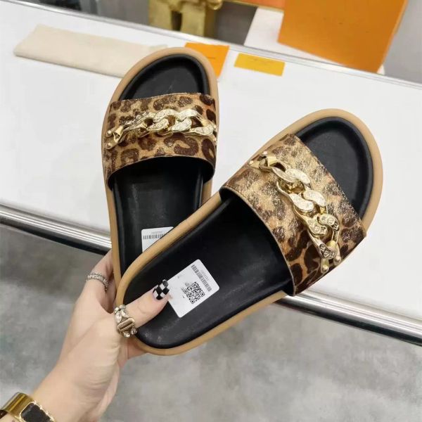 2022 fashion leopard slippers men's women's summer sandals ladies flip-flops slippers beach casual lace box size 35-45, Black
2022 fashion leopard slippers men's women's summer sandals ladies flip-flops slippers beach casual lace box size 35-45, Black