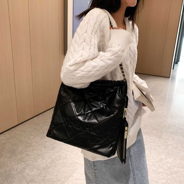 new 2023 fashion brand bags small women's chain tote hand shoulder bag designer handbags 60% off sale
new 2023 fashion brand bags small women's chain tote hand shoulder bag designer handbags 60% off sale