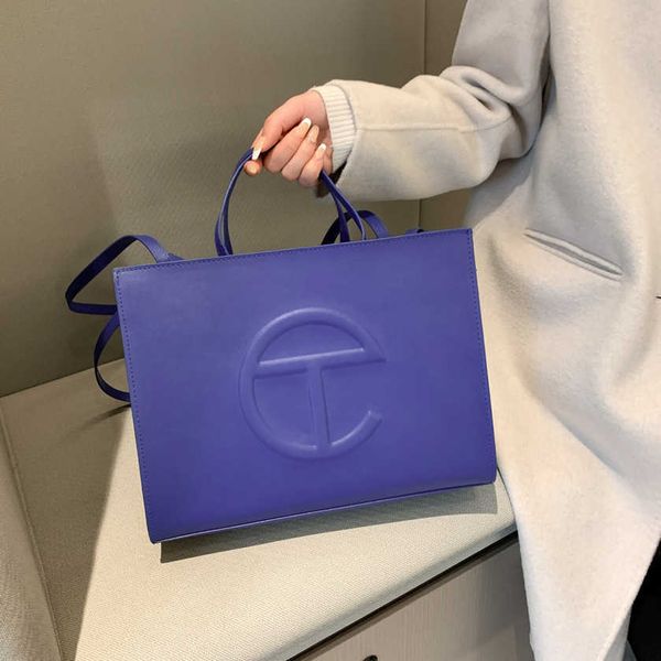 2023 new luxury fashion handbags small hand women's simple texture one shoulder messenger large capacity tote bag shoulder tote bags fo
2023 new luxury fashion handbags small hand women's simple texture one shoulder messenger large capacity tote bag shoulder tote bags fo
