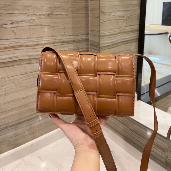 cross bag designer wallet women leather body handbags postman shoulder bags purse letter wide strap woven shopping totes fashion 2023 qualit
cross bag designer wallet women leather body handbags postman shoulder bags purse letter wide strap woven shopping totes fashion 2023 qualit