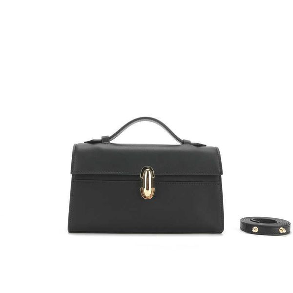hand-carried single-shoulder suede bag for women in the autumn and winter of the new design of the small crowd is simple and
hand-carried single-shoulder suede bag for women in the autumn and winter of the new design of the small crowd is simple and