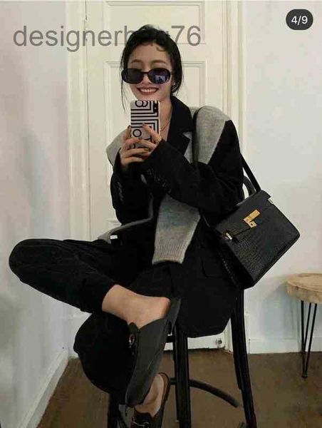 shoulder brand hands designer outlet luxury handbag paris bag siant lourent versatile handsome super practical crocodile print cow leather m
shoulder brand hands designer outlet luxury handbag paris bag siant lourent versatile handsome super practical crocodile print cow leather m