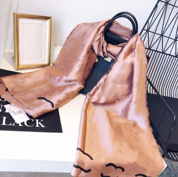 europe and the united states men and women two color scarf outdoor travel are very temperament, Blue;gray
europe and the united states men and women two color scarf outdoor travel are very temperament, Blue;gray