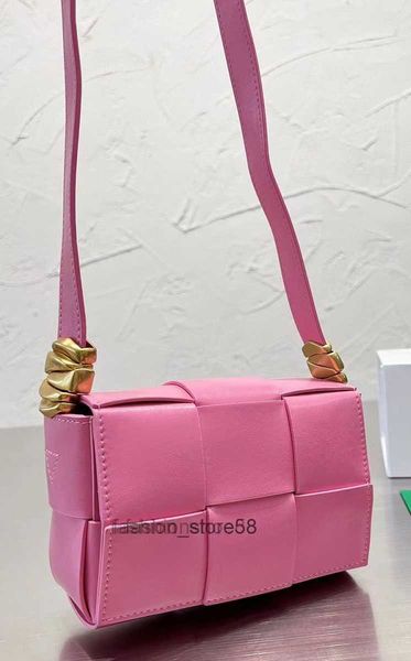 stuff sacks flap chain crossbody shoulder bags designer catwalk oil wax leather shoulder bags designer fashion handbags claic multifunctiona
stuff sacks flap chain crossbody shoulder bags designer catwalk oil wax leather shoulder bags designer fashion handbags claic multifunctiona
