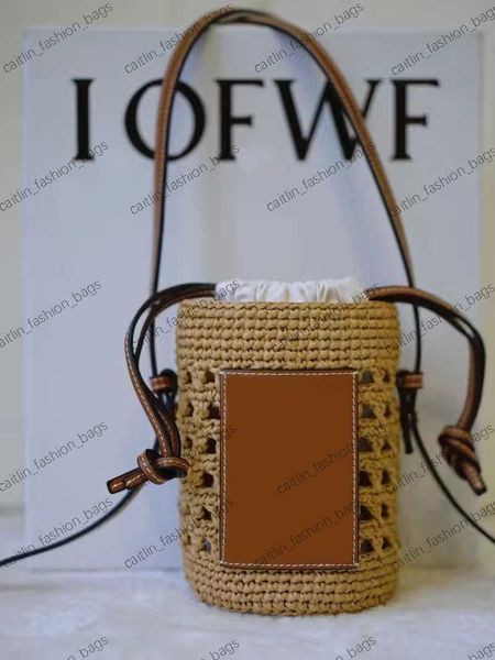 out famous designer women's bag brand straw hollowed tote bag fashion paper woven bag summer beach handbag bucket bag g230228
out famous designer women's bag brand straw hollowed tote bag fashion paper woven bag summer beach handbag bucket bag g230228