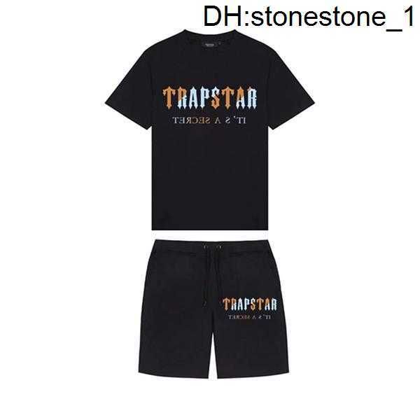 22ss new 9 colors trapstar mens t shirt and short london street fashion brand suit casual sport shirts neck collar without label 79uj0, White;black
22ss new 9 colors trapstar mens t shirt and short london street fashion brand suit casual sport shirts neck collar without label 79uj0, White;black