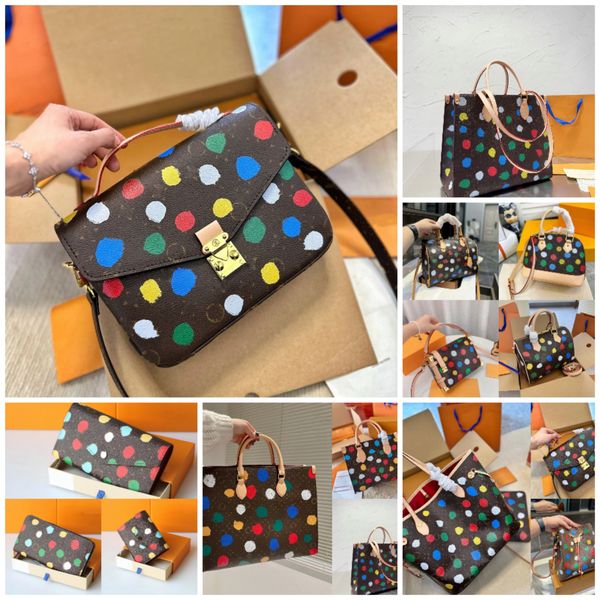 l 23ss x yayoi kusama multicolor totes dot shoulder bags series side trunk box pochette totes s-lock jacquard monograms bucket onthego speed
l 23ss x yayoi kusama multicolor totes dot shoulder bags series side trunk box pochette totes s-lock jacquard monograms bucket onthego speed