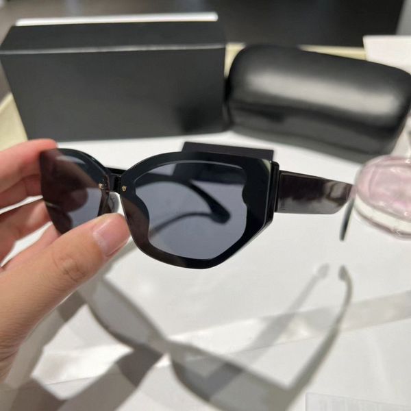 retro luxury sunglasses polaroid lens designer womens mens goggle senior eyewear for women eyeglasses frame vintage metal sun glasses with b, White;black
retro luxury sunglasses polaroid lens designer womens mens goggle senior eyewear for women eyeglasses frame vintage metal sun glasses with b, White;black