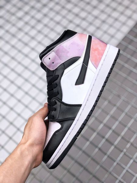 men women 1s basketball shoes 1 mid se zen master black white amethyst wave bleached coral sneakers
men women 1s basketball shoes 1 mid se zen master black white amethyst wave bleached coral sneakers