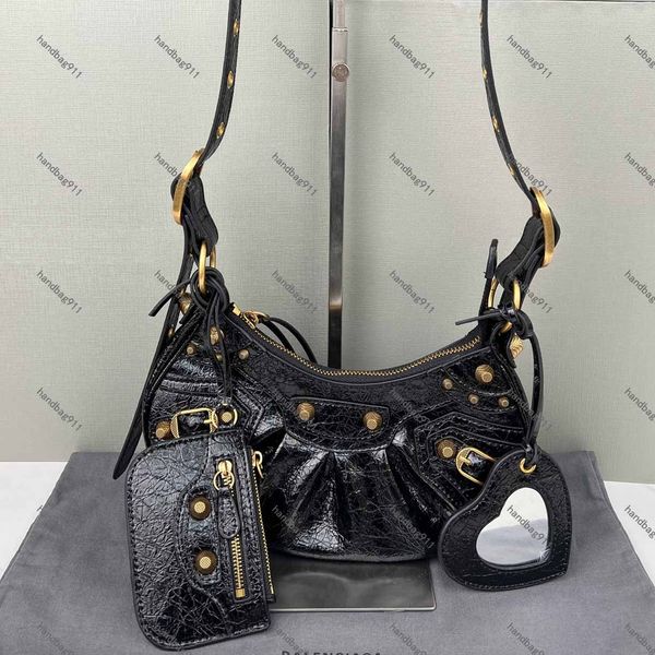 designer bag evening bags arrival women's le cagole small shoulder bag design pleated saddle cross body messenger with coin purse handb
designer bag evening bags arrival women's le cagole small shoulder bag design pleated saddle cross body messenger with coin purse handb