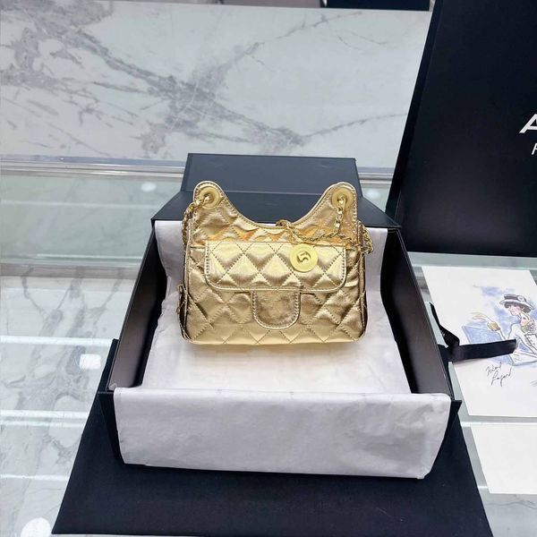 21x16cm womens badge horn bag classic versatile early spring mini handbag gold tone metal oblique shoulder designer bag outdoor portable lux
21x16cm womens badge horn bag classic versatile early spring mini handbag gold tone metal oblique shoulder designer bag outdoor portable lux