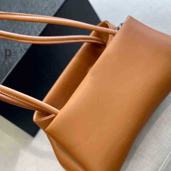 pbag triangle evening bags satchel shoulder crossbody women designer clutch strap rectangle fashion single messengers purses 220908
pbag triangle evening bags satchel shoulder crossbody women designer clutch strap rectangle fashion single messengers purses 220908