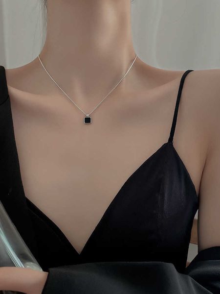 s925 sterling silver black square necklace female minority design sense advanced simple collar chain
s925 sterling silver black square necklace female minority design sense advanced simple collar chain