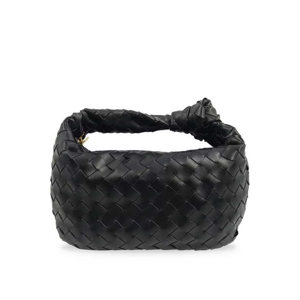 7a quality luxury designer woven bag braided knot ladies handbag large capacity casual multi functional wrist bag women's handbags mini
7a quality luxury designer woven bag braided knot ladies handbag large capacity casual multi functional wrist bag women's handbags mini