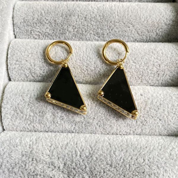 gold color women luxury designer black studs titanium steel fashion couple simple earrings with diamond logo printed, Golden;silver
gold color women luxury designer black studs titanium steel fashion couple simple earrings with diamond logo printed, Golden;silver