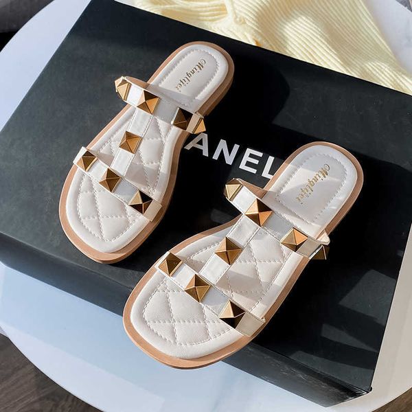 slippers dome cameras slippers women flat bottom fashion sandals rivet women shoes beach shoes lightweight wear-resistant simple and durable, Black
slippers dome cameras slippers women flat bottom fashion sandals rivet women shoes beach shoes lightweight wear-resistant simple and durable, Black