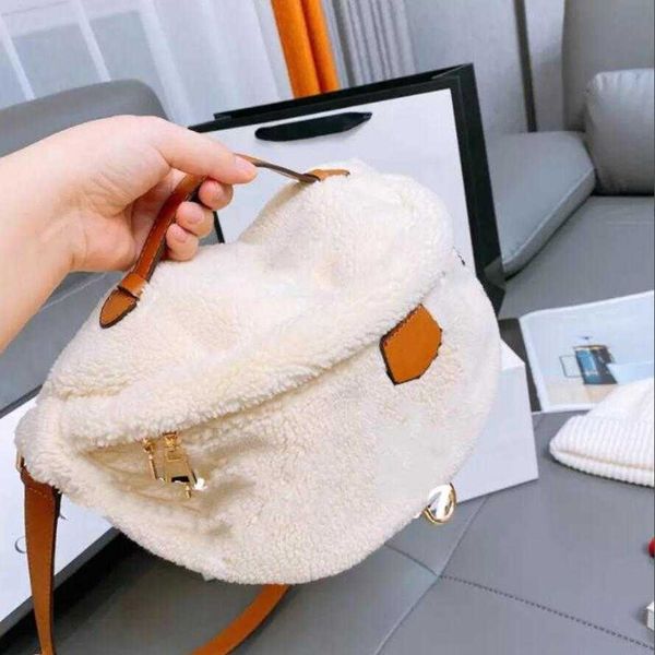 designers bag fuzzy teddy bumbag crossbody bags plush leather genuine men chest bag purse letter tedy luxurys lambswool white leather handba
designers bag fuzzy teddy bumbag crossbody bags plush leather genuine men chest bag purse letter tedy luxurys lambswool white leather handba