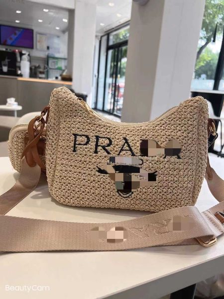 2023 luxury women's messenger trend lady one shoulder crossbody solid color cover motherhigh
2023 luxury women's messenger trend lady one shoulder crossbody solid color cover motherhigh