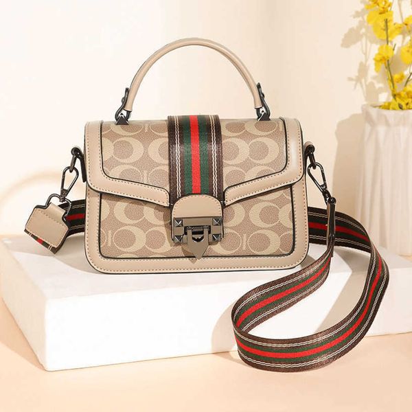 2023 new fashion bags women's hand red small fashionable style diagonal female bag shoulder handbags female for sale
2023 new fashion bags women's hand red small fashionable style diagonal female bag shoulder handbags female for sale