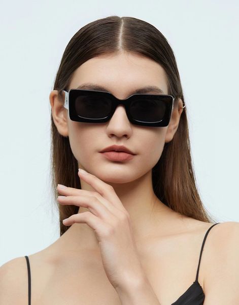 2023 luxury designer sunglasses woman eyeglasses outdoor shades pc frame fashion classic lady sun glasses mirrors for women 06, White;black
2023 luxury designer sunglasses woman eyeglasses outdoor shades pc frame fashion classic lady sun glasses mirrors for women 06, White;black