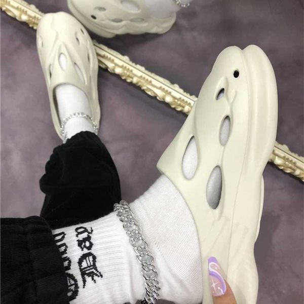2023 women sandals designer slippers new hole slides trend eva sandals sports shoes, Black
2023 women sandals designer slippers new hole slides trend eva sandals sports shoes, Black