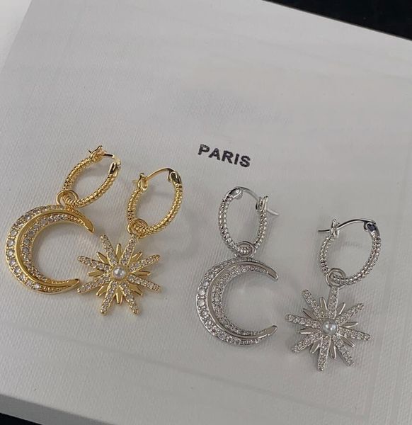 classic asymmetry pearl hoop earrings aretes orecchini women designer moon sun eardrops dangle earring have stamp with box, Golden;silver
classic asymmetry pearl hoop earrings aretes orecchini women designer moon sun eardrops dangle earring have stamp with box, Golden;silver
