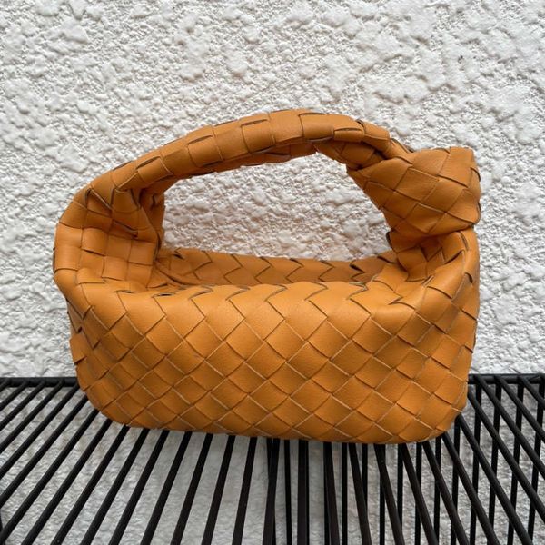cowhide mini jodi bag women knot clutch bag leather weaving jode bags luxury designer weave handbag brand hobo knit tote wallet lady awxw
cowhide mini jodi bag women knot clutch bag leather weaving jode bags luxury designer weave handbag brand hobo knit tote wallet lady awxw
