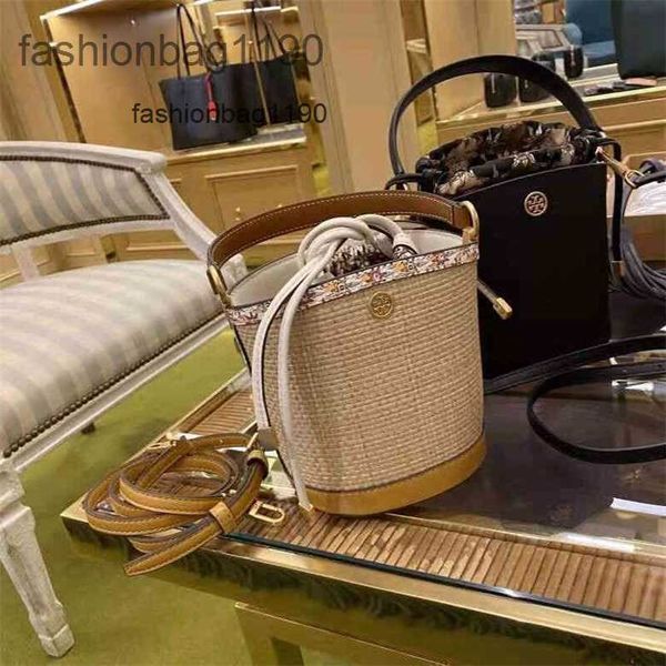 handbags shouders designer torys bags 2023 women's bag color matching bucket removable handbag woven diagonal span 7b7g
handbags shouders designer torys bags 2023 women's bag color matching bucket removable handbag woven diagonal span 7b7g