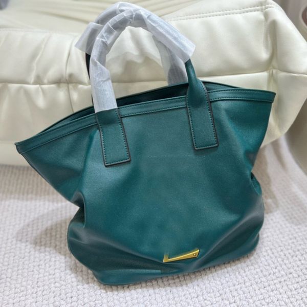 designer totes smooth leather handbag internal zipper bag magnetic snap closed double handle
designer totes smooth leather handbag internal zipper bag magnetic snap closed double handle