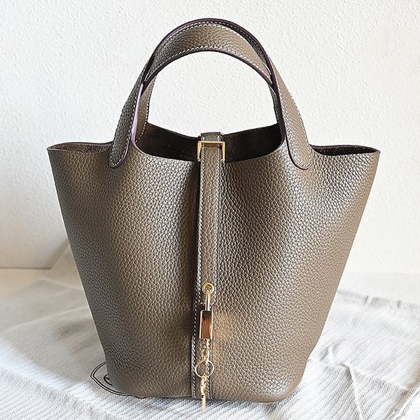 7a designer bag genuine togo leather totes litchi stria golden metal fashion women handbags
7a designer bag genuine togo leather totes litchi stria golden metal fashion women handbags